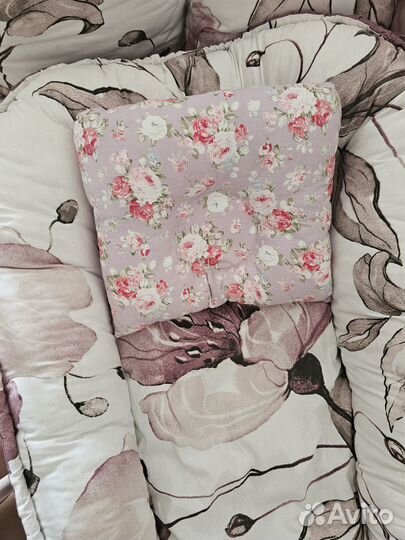 Бортики в кроватку, кокон,матрас на пелен. столик