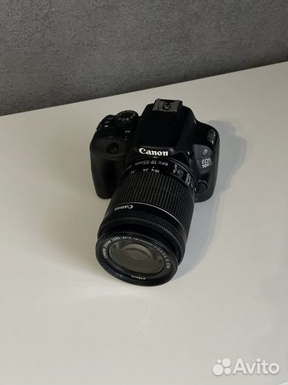 Зеркальный фотоаппарат canon eos 100D