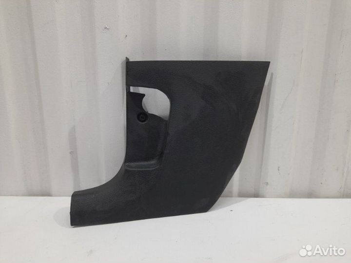 Обшивка стойки передняя левая нижняя Volkswagen