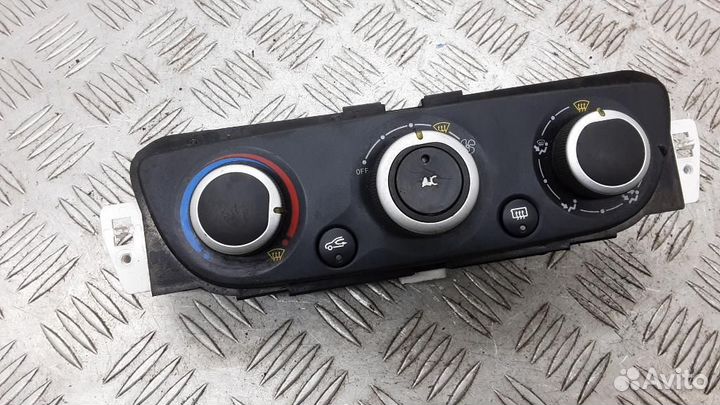 Блок управления климатической установкой Renault G