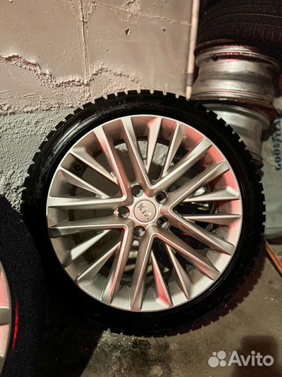 Зимний комплект 225/45 R18, Pirelli Ice Zero