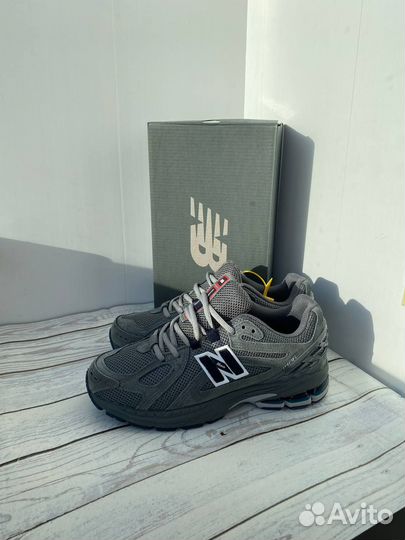 New balance 1906r