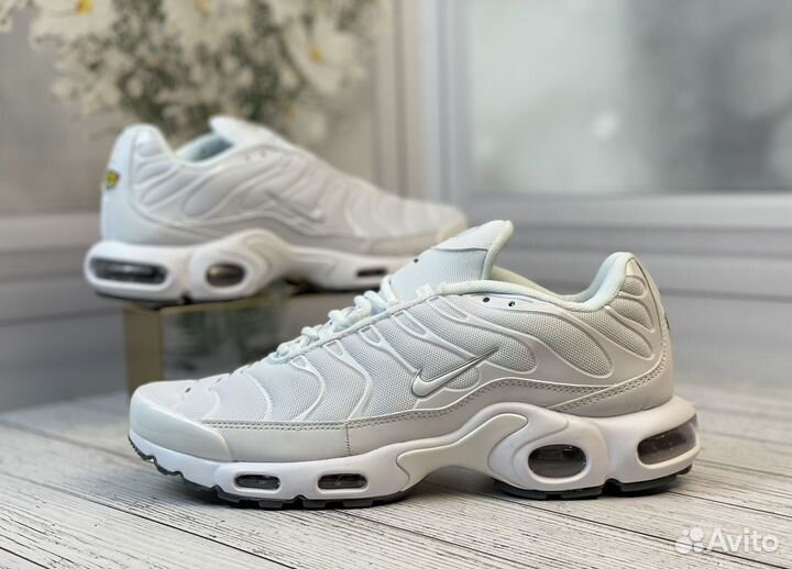 Кроссовки Nike air max tn plus white