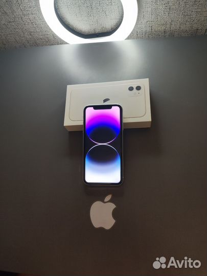 iPhone 11, 64 ГБ