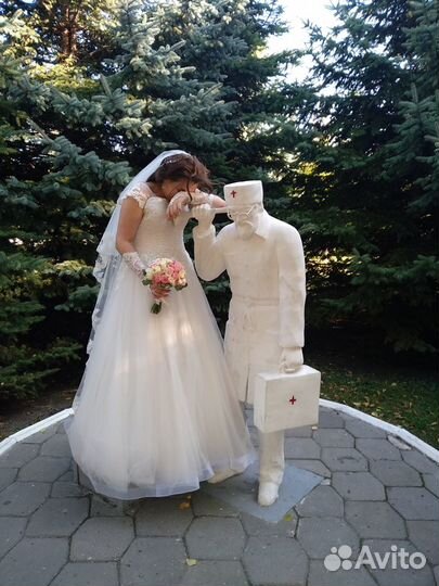 Свадебное платье