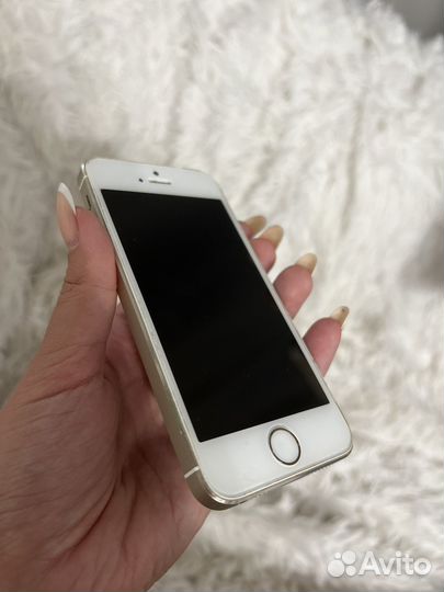 Телефон iPhone 5s