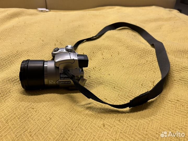 Видеокамера sony DSC-H1 в хорошем состоянии