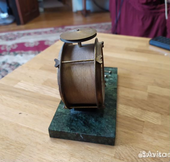 Настольные часы Молния