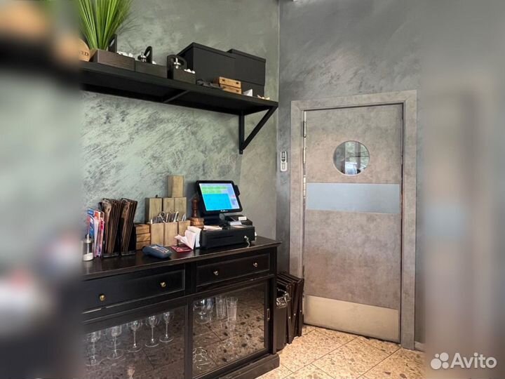 Дверь маятниковая эксклюзивная для кафе