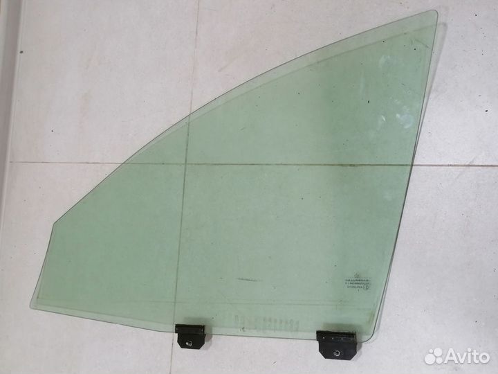 Стекло двери перед. правый Chrysler Concorde 1999