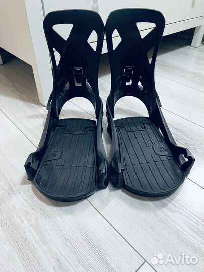 Крепления для сноуборда Burton Step On