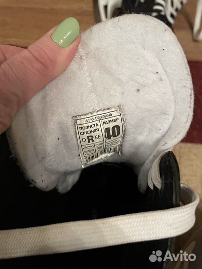 Коньки хоккейные