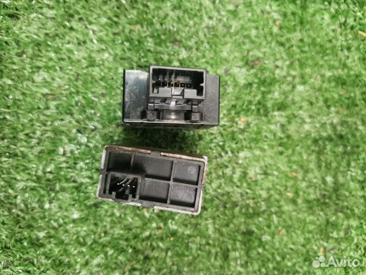 Кнопка Nissan Qashqai 1.6 HR16DE 2012