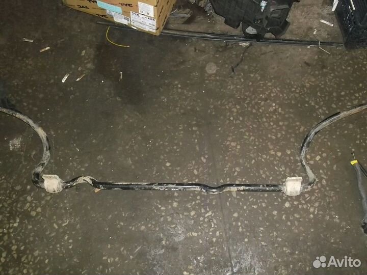 Стабилизатор задний (Volvo XC90)