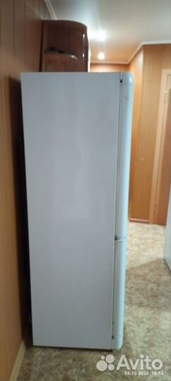 Холодильник indesit