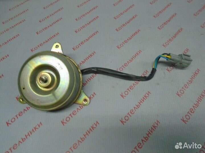 Nissan 21487-1L000 Моторчик вентилятора