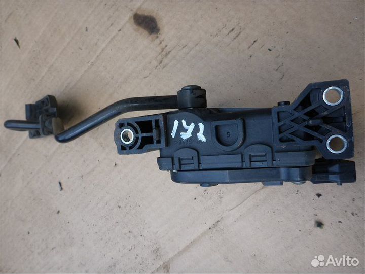 Педаль газа Nissan Primera P12 QR20 2003