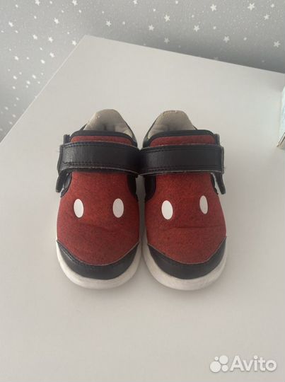 Кроссовки adidas
