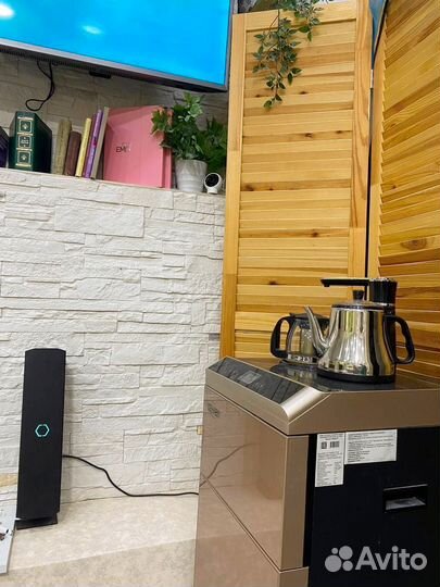 Кулер для воды с чайным столиком