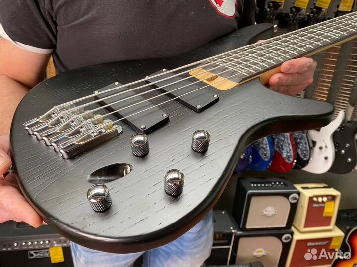 Бас-гитара мультимензурная