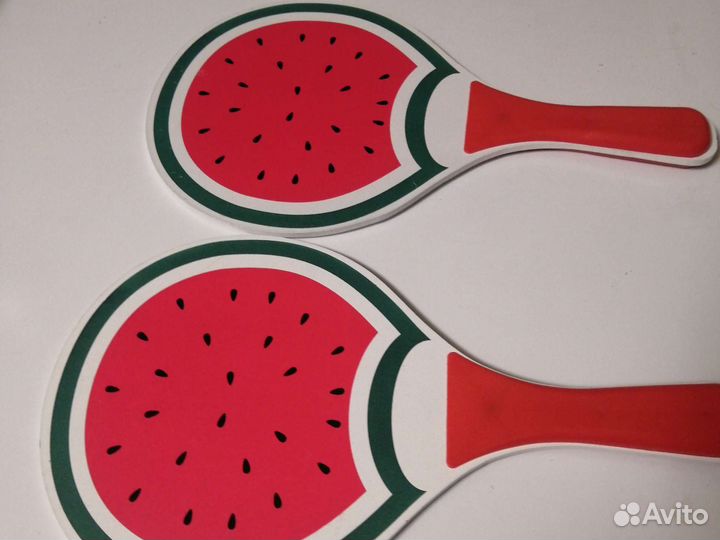 Теннисная ракетка