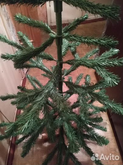 Ёлка искусственная 160 см + игрушки