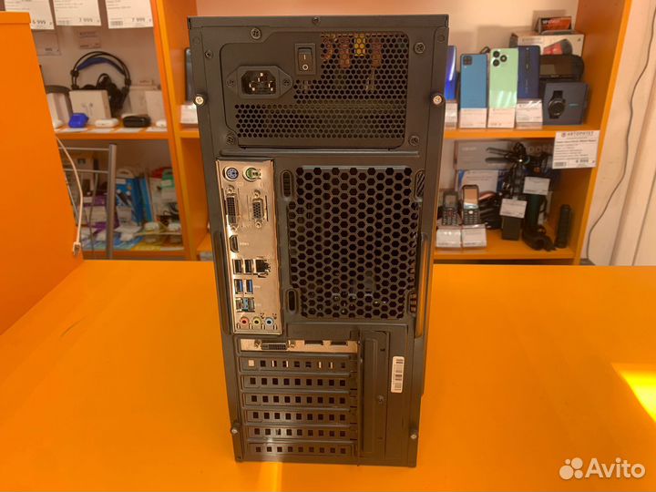 3) Системный блок Dexp