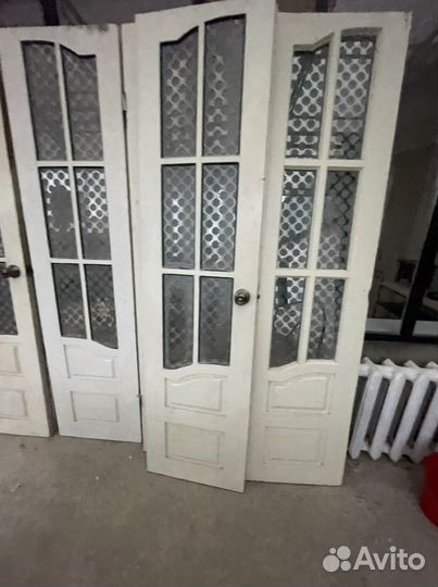 Двери б/у межкомнатные