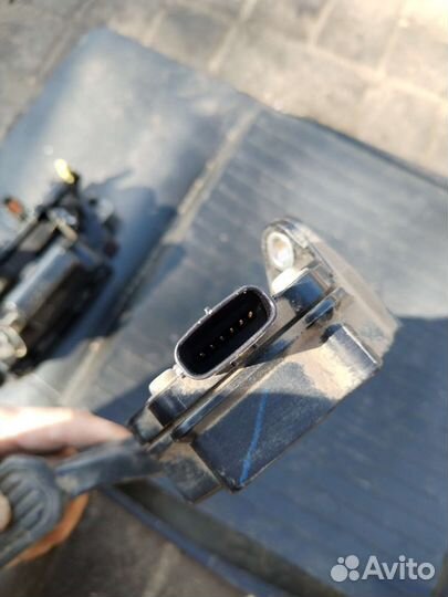 Педаль газа таета камри V50 2013г