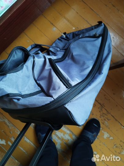 Сумка на колесах