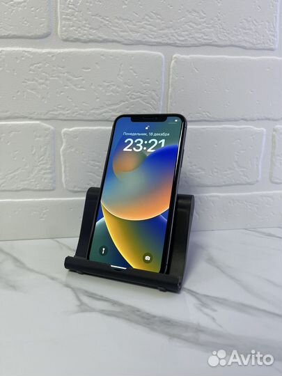 iPhone X, 64 ГБ