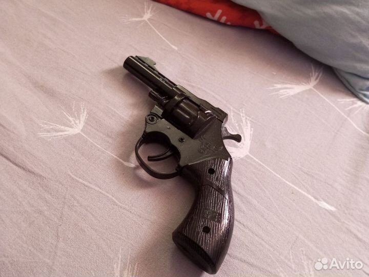 Игрушечный пистолет металлические на пистонах