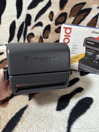 Плёночный фотоаппарат моментальной печати