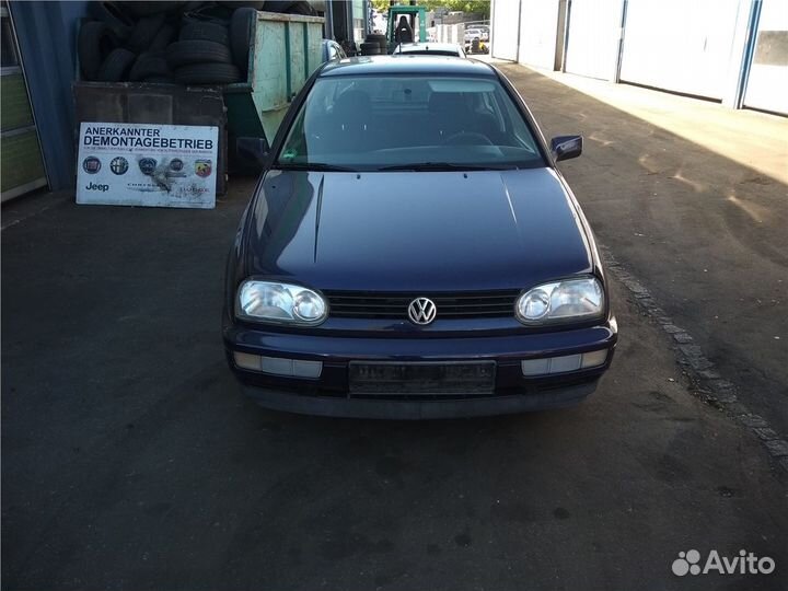 Разбор на запчасти Volkswagen Golf 3