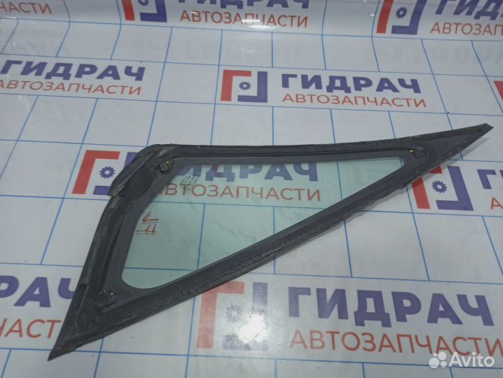 Стекло кузовное глухое левое переднее Suzuki SX4 8