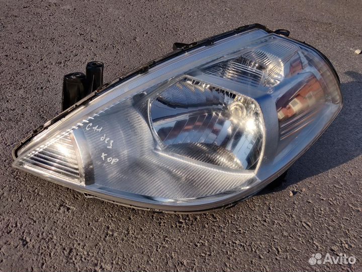 Фара левая Nissan tiida