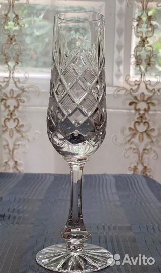 Бокалы,фужеры, рюмки, ваза хрустальная