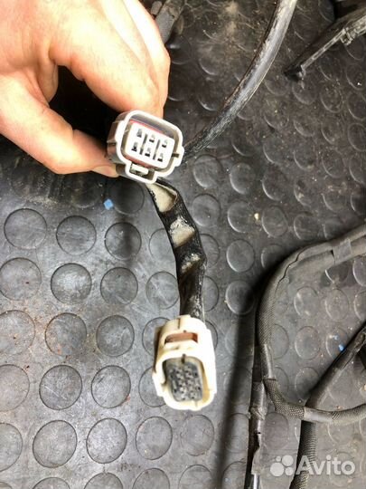 Проводка борта багажника Lexus LX 570