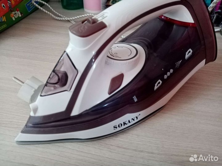 Утюг Sokany