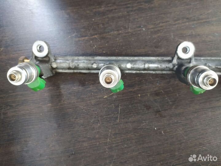 Рампа топливная форсунка Suzuki Grand Vitara I