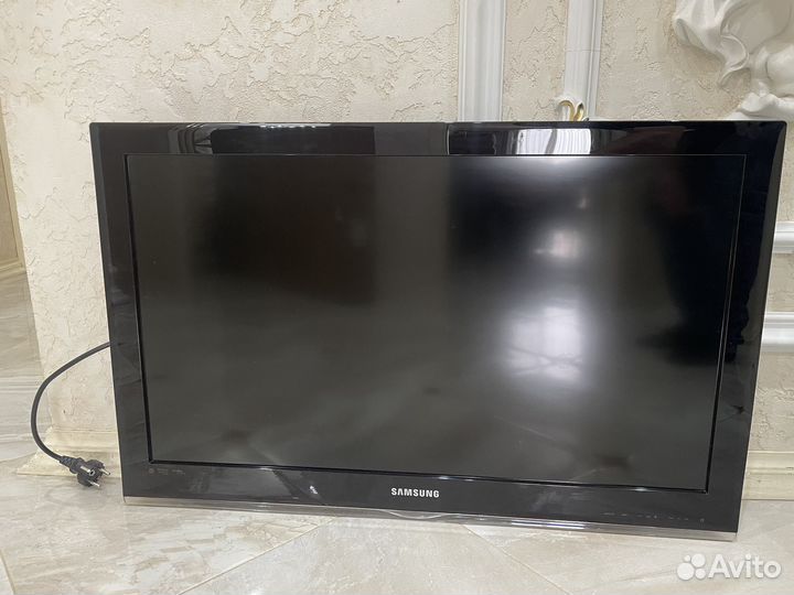 Samsung le32c530f1w