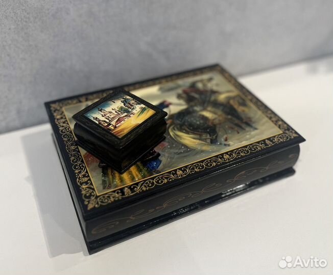 Винтажная шкатулка