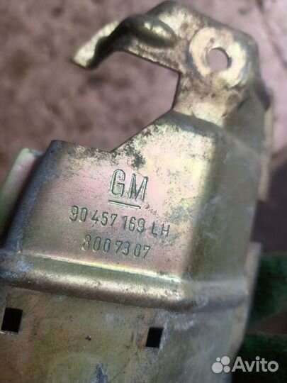 Кронштейн ручки двери задняя левая Opel omega B