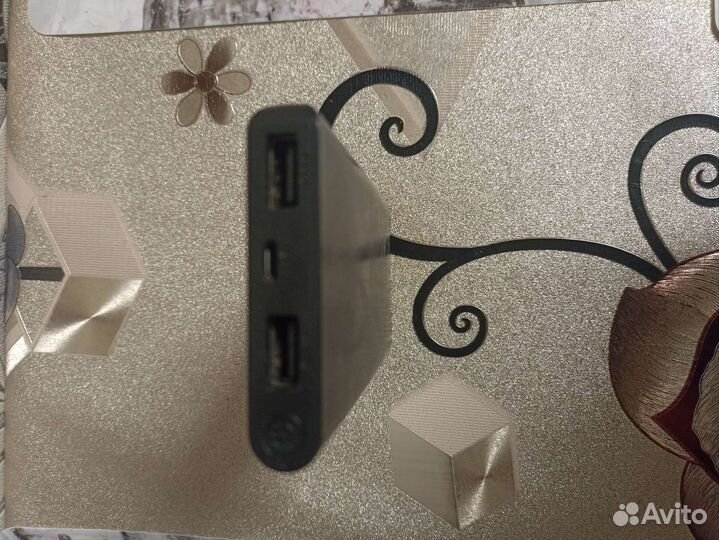 Портативное зарядное устройство