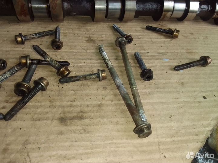 Комплект болтов постели расредвал Citroen C5 2.0