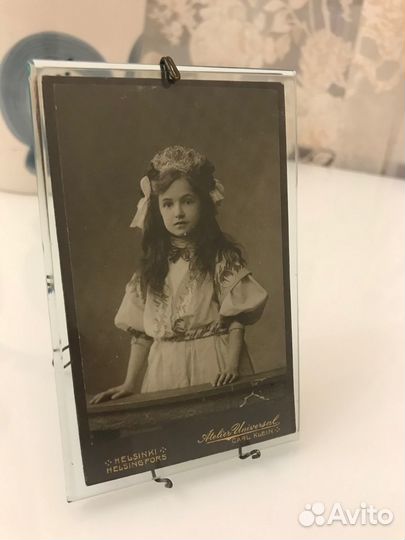 Старинное фото в рамке