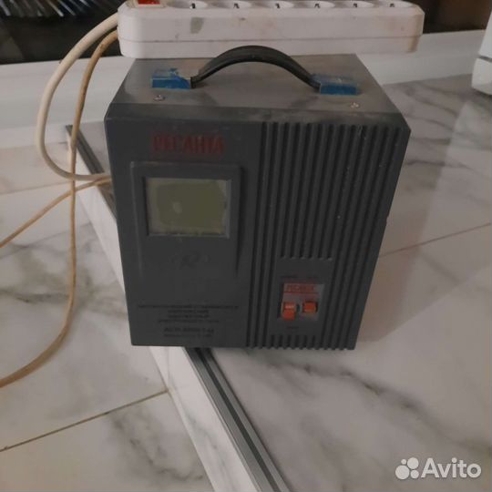 Стабилизатор напряжения