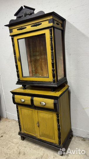 Старинный буфет