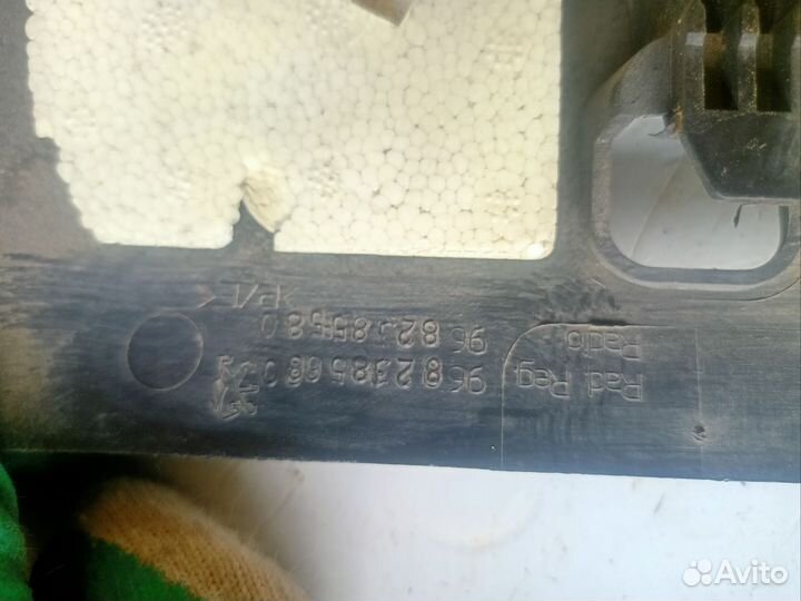 Кожух рулевой колонки Peugeot 307 9682385680