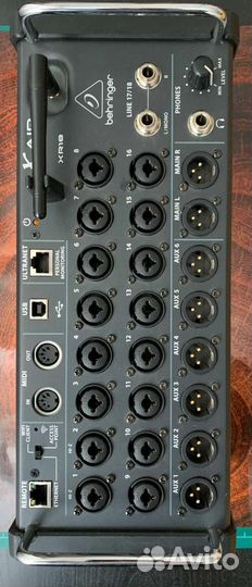 Цифровой микшерный пульт behringer XR18